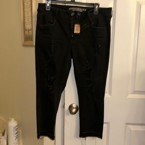 Women’s AEO cropped denim jean-14s